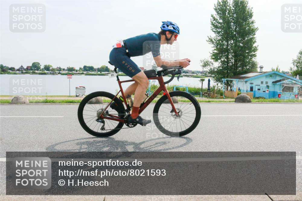 15.06.2025 - 27. Vierlanden-Triathlon H.Heesch http://msf.ph/oto/8021593 15.06.2025 09:52:38 Radfahren 21, 182 meine-sportfotos.de