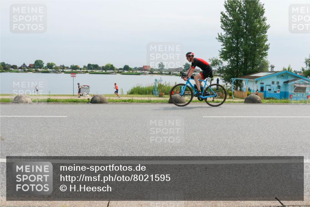 15.06.2025 - 27. Vierlanden-Triathlon H.Heesch http://msf.ph/oto/8021595 15.06.2025 11:16:40 Radfahren 204, 478, 797, 828, 953 meine-sportfotos.de