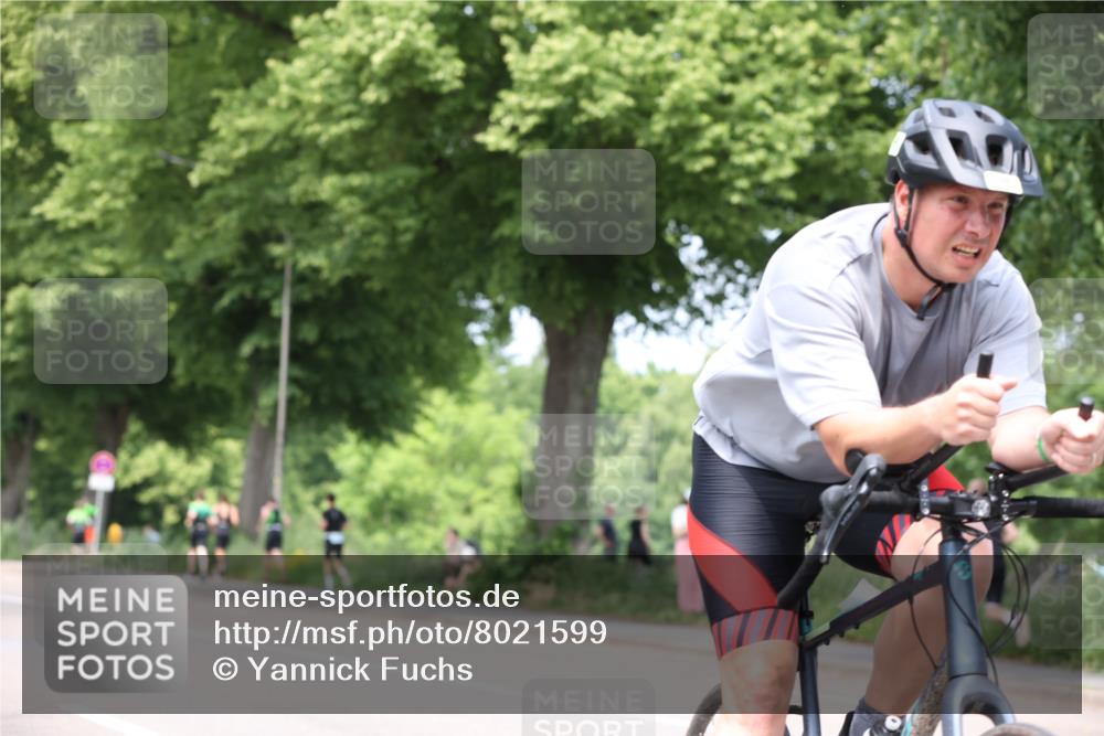 15.06.2025 - 7 Türme Triathlon Yannick Fuchs http://msf.ph/oto/8021599 15.06.2025 13:33:34 Radfahren 534, 889 meine-sportfotos.de