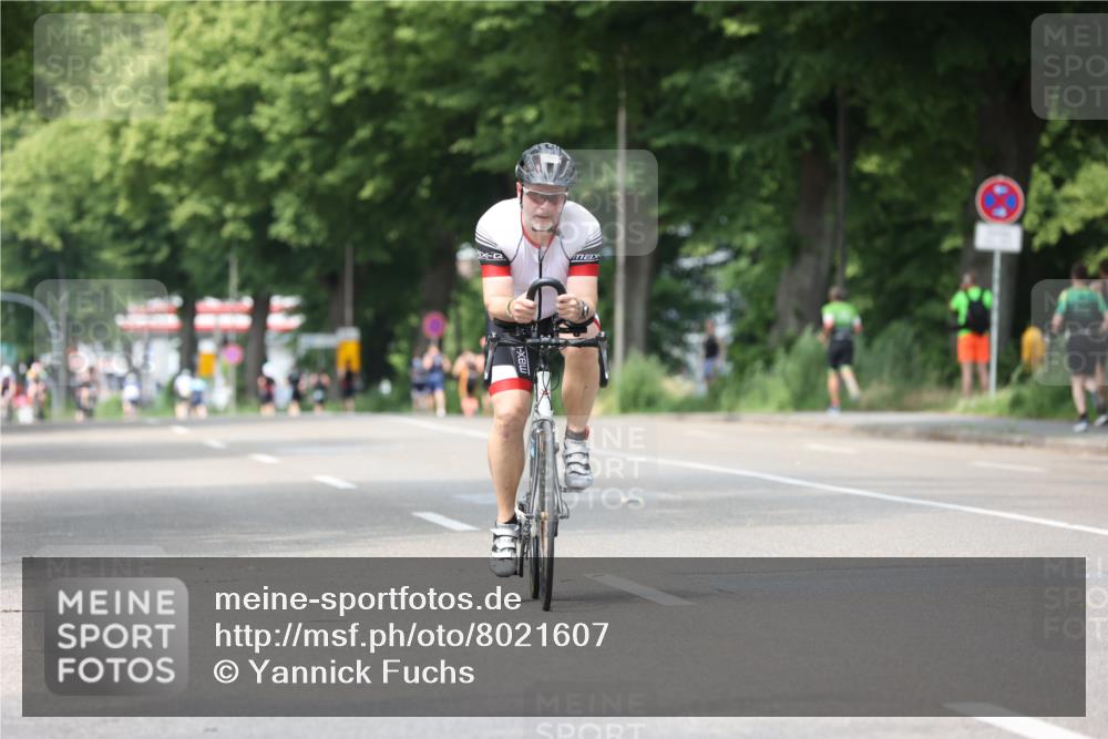 15.06.2025 - 7 Türme Triathlon Yannick Fuchs http://msf.ph/oto/8021607 15.06.2025 13:33:36 Radfahren 512, 534, 889 meine-sportfotos.de