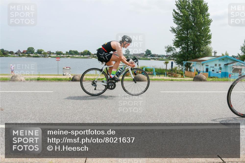 21.06.2025 - 27. Vierlanden-Triathlon H.Heesch http://msf.ph/oto/8021637 15.06.2025 12:05:15 Radfahren 671, 898, 927, 978 meine-sportfotos.de