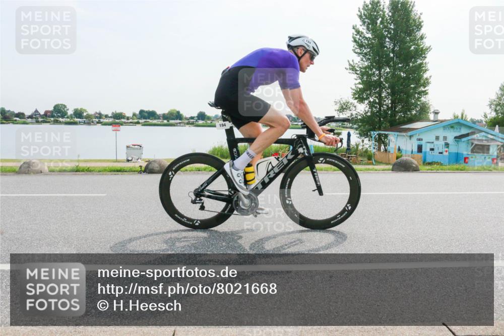 15.06.2025 - 27. Vierlanden-Triathlon H.Heesch http://msf.ph/oto/8021668 15.06.2025 09:53:40 Radfahren 194 meine-sportfotos.de