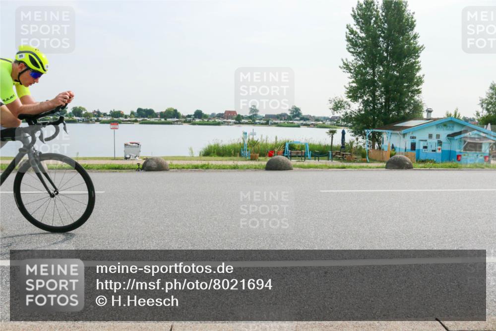 15.06.2025 - 27. Vierlanden-Triathlon H.Heesch http://msf.ph/oto/8021694 15.06.2025 09:53:58 Radfahren 99, 100 meine-sportfotos.de
