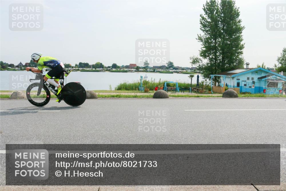 15.06.2025 - 27. Vierlanden-Triathlon H.Heesch http://msf.ph/oto/8021733 15.06.2025 09:54:20 Radfahren 30, 64, 94, 248 meine-sportfotos.de