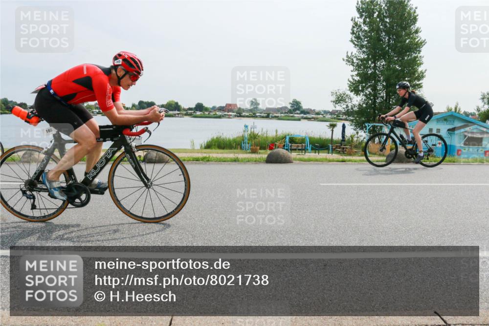 15.06.2025 - 27. Vierlanden-Triathlon H.Heesch http://msf.ph/oto/8021738 15.06.2025 10:27:29 Radfahren 165, 176, 492, 522, 549, 628 meine-sportfotos.de