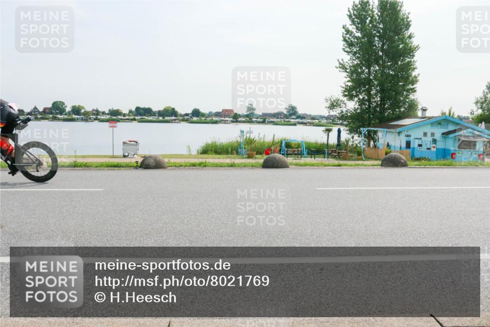 15.06.2025 - 27. Vierlanden-Triathlon H.Heesch http://msf.ph/oto/8021769 15.06.2025 09:54:24 Radfahren 30, 73, 94, 122, 128, 248 meine-sportfotos.de