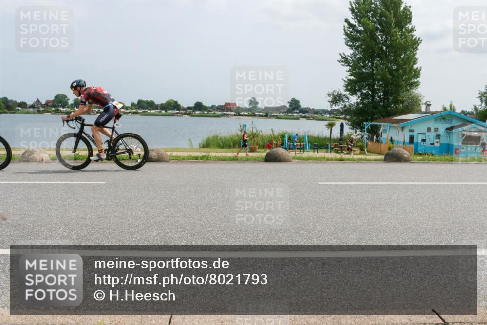 21.06.2025 - 27. Vierlanden-Triathlon H.Heesch http://msf.ph/oto/8021793 15.06.2025 12:05:30 Radfahren 931, 957, 989, 990, 991, 992, 993 meine-sportfotos.de