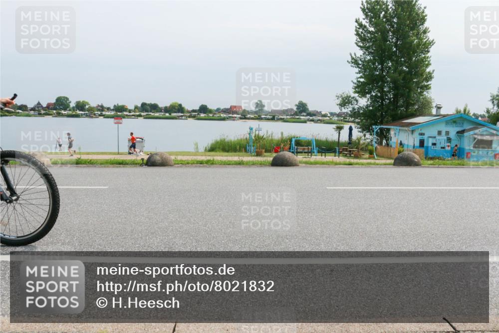 15.06.2025 - 27. Vierlanden-Triathlon H.Heesch http://msf.ph/oto/8021832 15.06.2025 11:16:41 Radfahren 204, 478, 797, 828, 953 meine-sportfotos.de