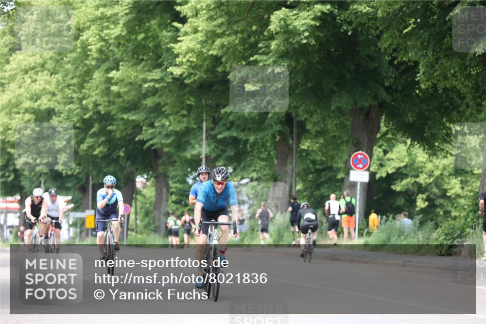 15.06.2025 - 7 Türme Triathlon Yannick Fuchs http://msf.ph/oto/8021836 15.06.2025 13:33:55 Radfahren 853, 926, 1142, 1180 meine-sportfotos.de