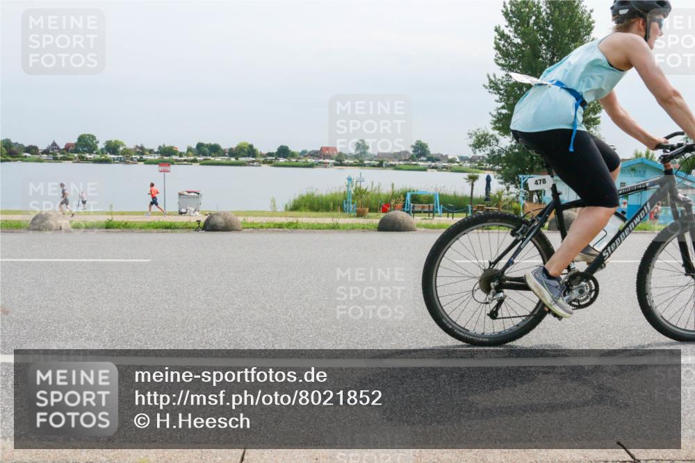 15.06.2025 - 27. Vierlanden-Triathlon H.Heesch http://msf.ph/oto/8021852 15.06.2025 11:16:41 Radfahren 204, 478, 797, 828, 953 meine-sportfotos.de