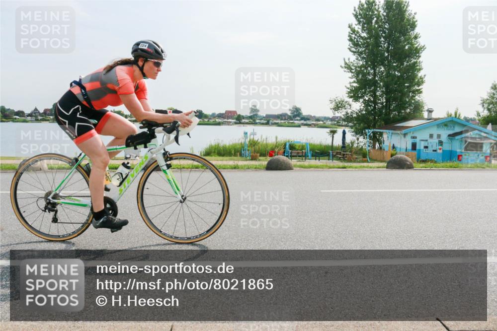 15.06.2025 - 27. Vierlanden-Triathlon H.Heesch http://msf.ph/oto/8021865 15.06.2025 09:55:18 Radfahren 104, 224 meine-sportfotos.de