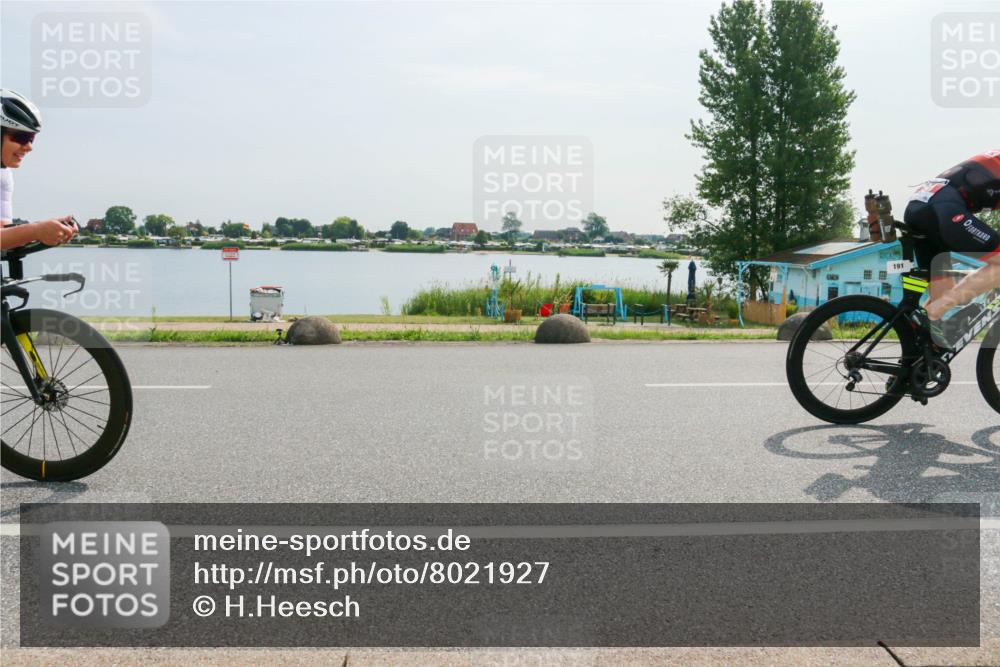 15.06.2025 - 27. Vierlanden-Triathlon H.Heesch http://msf.ph/oto/8021927 15.06.2025 09:56:10 Radfahren 11, 59, 191, 250 meine-sportfotos.de