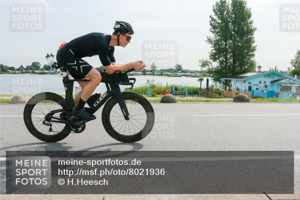 15.06.2025 - 27. Vierlanden-Triathlon H.Heesch http://msf.ph/oto/8021936 15.06.2025 09:56:11 Radfahren 11, 59, 191, 250 meine-sportfotos.de