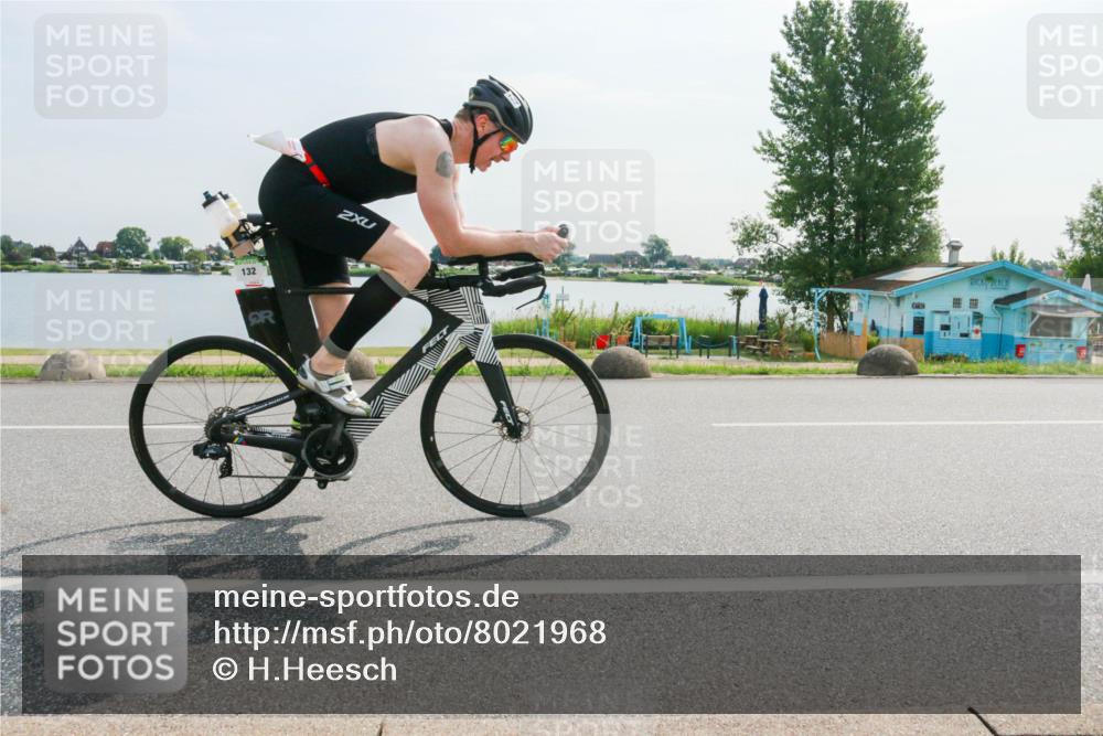 15.06.2025 - 27. Vierlanden-Triathlon H.Heesch http://msf.ph/oto/8021968 15.06.2025 09:56:22 Radfahren 77, 111, 132 meine-sportfotos.de