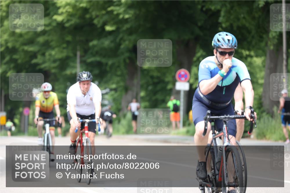 15.06.2025 - 7 Türme Triathlon Yannick Fuchs http://msf.ph/oto/8022006 15.06.2025 13:33:58 Radfahren 376, 853, 926, 1142, 1180 meine-sportfotos.de
