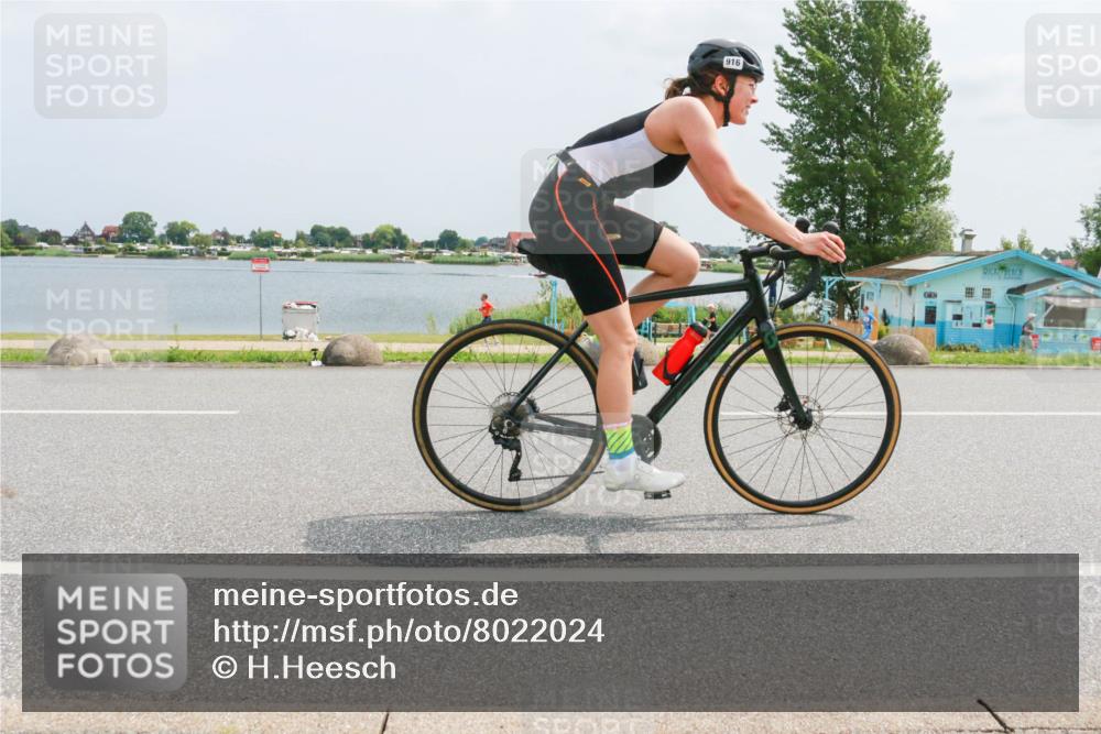 21.06.2025 - 27. Vierlanden-Triathlon H.Heesch http://msf.ph/oto/8022024 15.06.2025 12:05:54 Radfahren 945 meine-sportfotos.de