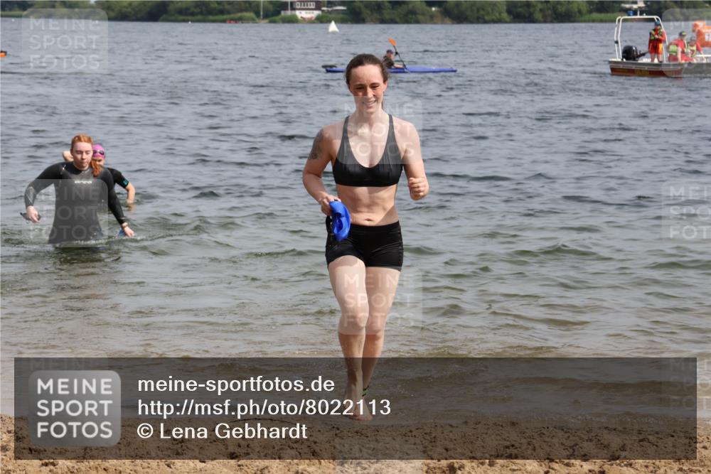 15.06.2025 - 27. Vierlanden-Triathlon Lena Gebhardt http://msf.ph/oto/8022113 15.06.2025 10:19:41 Schwimmen 503, 539, 578, 603 meine-sportfotos.de