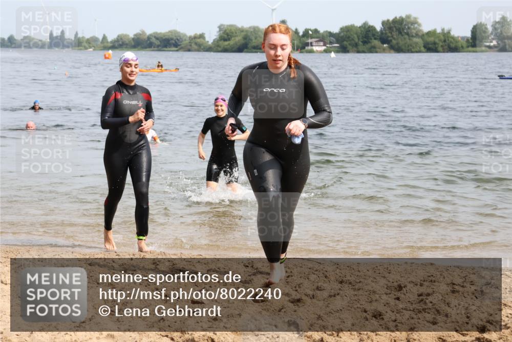 15.06.2025 - 27. Vierlanden-Triathlon Lena Gebhardt http://msf.ph/oto/8022240 15.06.2025 10:19:49 Schwimmen 500, 503, 539, 553, 569, 578, 603 meine-sportfotos.de