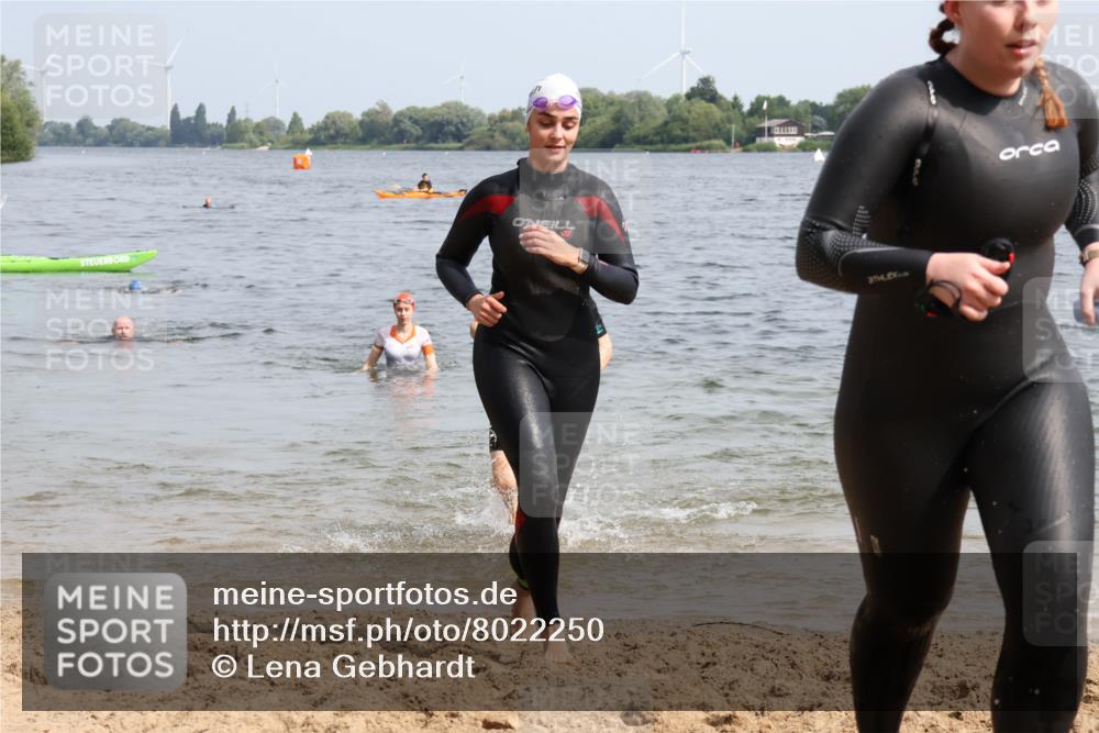 15.06.2025 - 27. Vierlanden-Triathlon Lena Gebhardt http://msf.ph/oto/8022250 15.06.2025 10:19:50 Schwimmen 500, 503, 539, 553, 569, 578, 603 meine-sportfotos.de