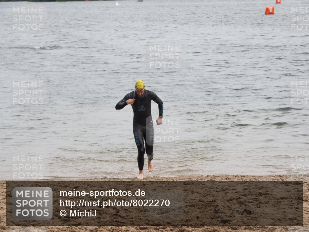 21.06.2025 - 27. Vierlanden-Triathlon MichiJ http://msf.ph/oto/8022270 15.06.2026 10:52:26 Schwimmen 652, 682, 759 meine-sportfotos.de
