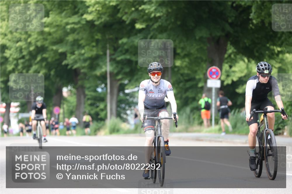 15.06.2025 - 7 Türme Triathlon Yannick Fuchs http://msf.ph/oto/8022292 15.06.2025 13:34:31 Radfahren 196, 910, 1074 meine-sportfotos.de