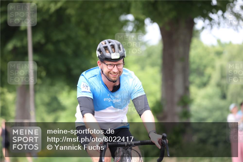 15.06.2025 - 7 Türme Triathlon Yannick Fuchs http://msf.ph/oto/8022417 15.06.2025 13:34:39 Radfahren  meine-sportfotos.de