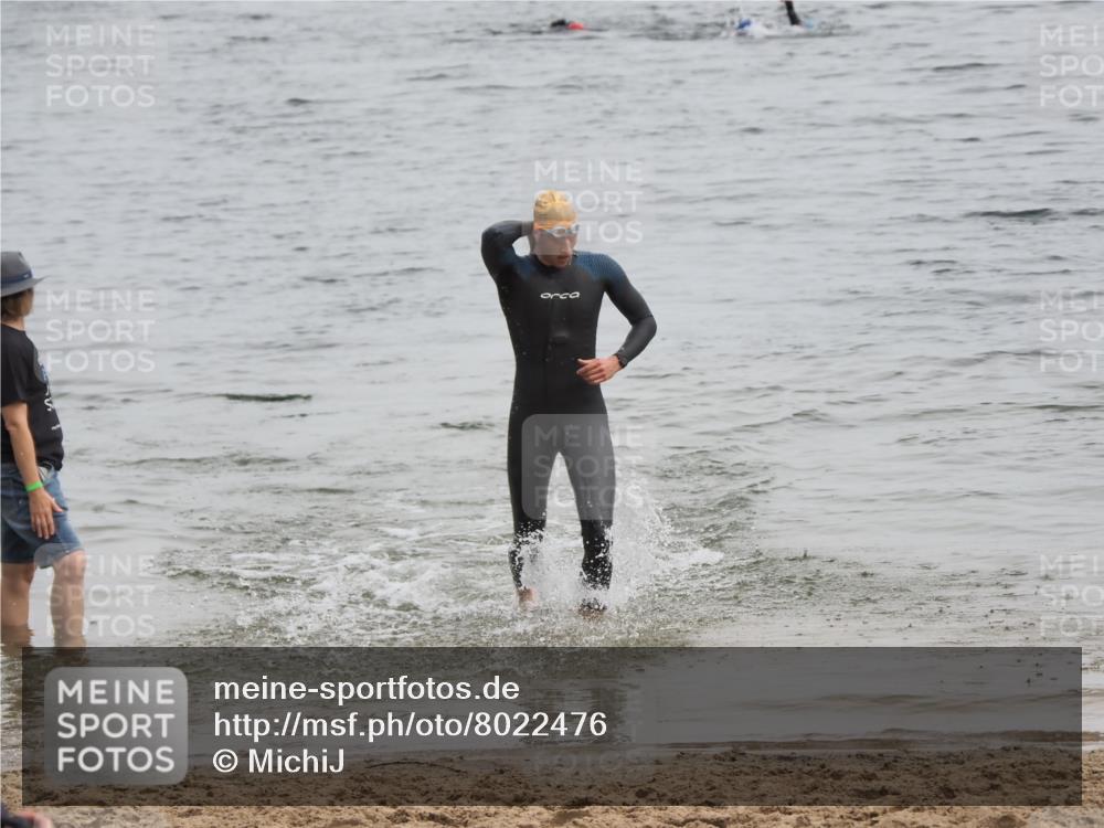 21.06.2025 - 27. Vierlanden-Triathlon MichiJ http://msf.ph/oto/8022476 15.06.2026 10:53:04 Schwimmen 638 meine-sportfotos.de