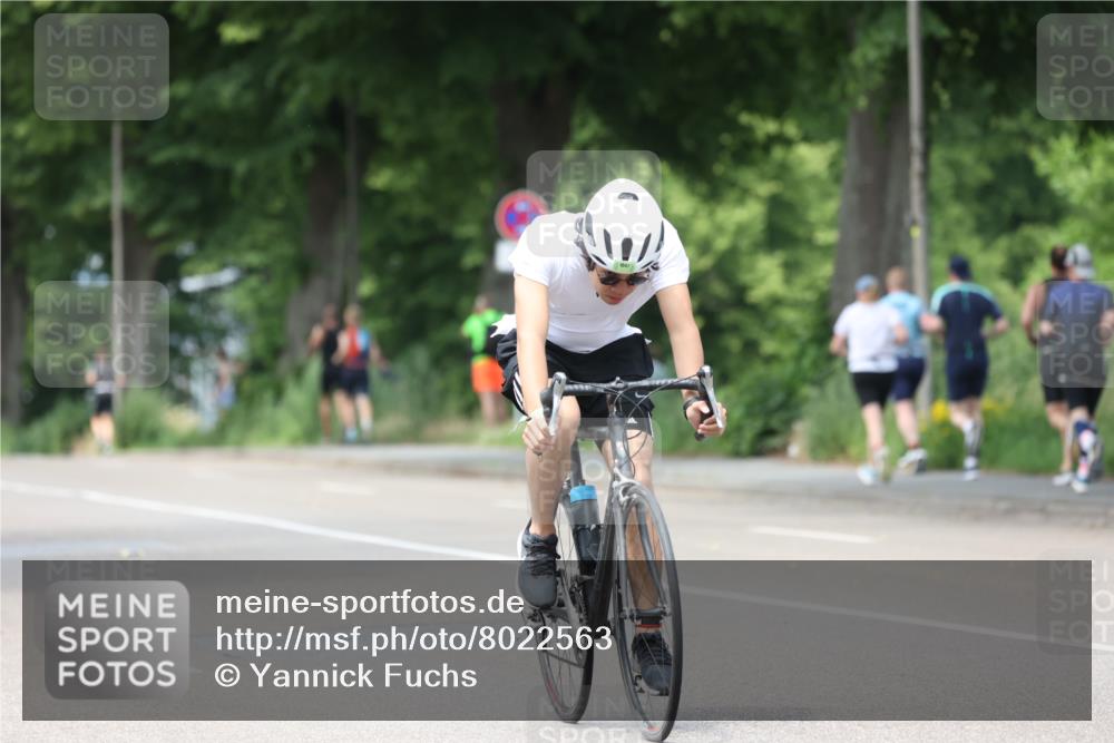 15.06.2025 - 7 Türme Triathlon Yannick Fuchs http://msf.ph/oto/8022563 15.06.2025 13:34:48 Radfahren  meine-sportfotos.de