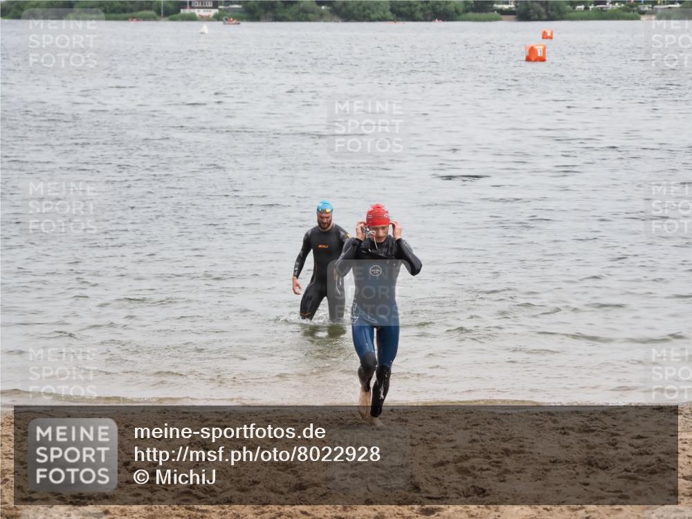 21.06.2025 - 27. Vierlanden-Triathlon MichiJ http://msf.ph/oto/8022928 15.06.2026 10:53:51 Schwimmen 650, 726, 757 meine-sportfotos.de
