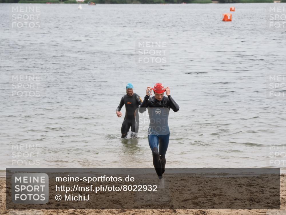 21.06.2025 - 27. Vierlanden-Triathlon MichiJ http://msf.ph/oto/8022932 15.06.2026 10:53:52 Schwimmen 650, 726, 757 meine-sportfotos.de