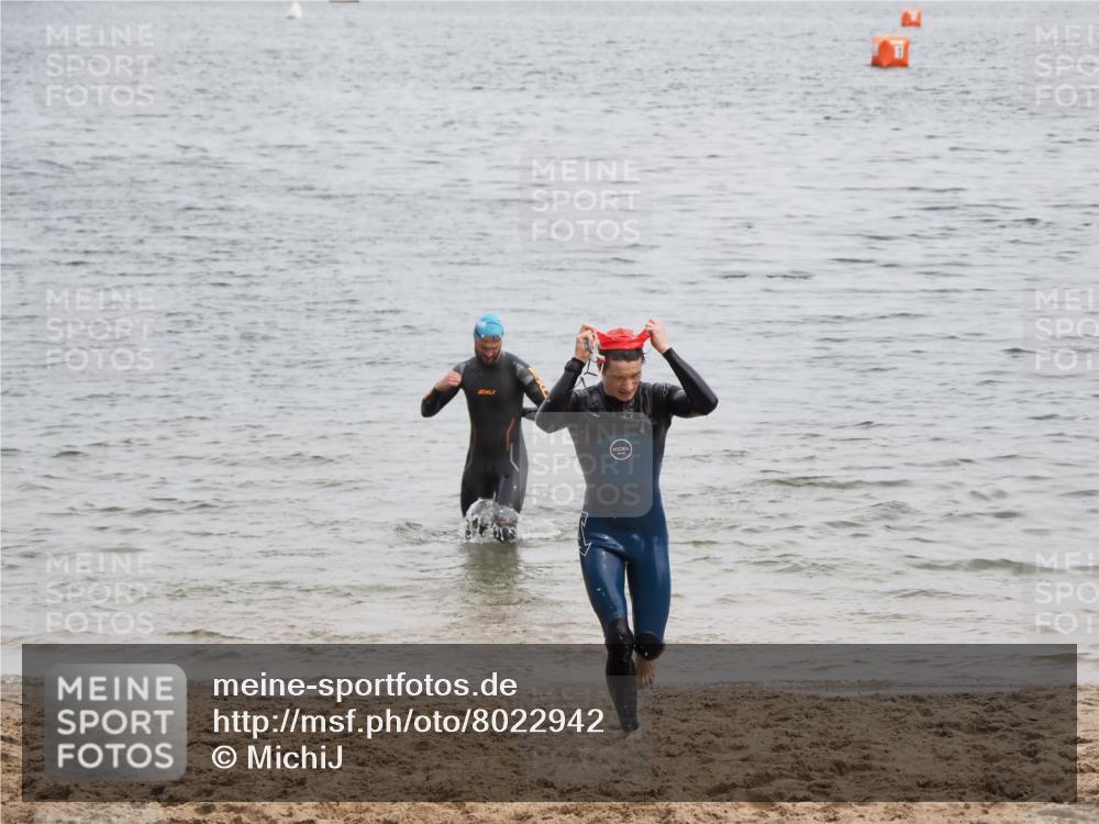 21.06.2025 - 27. Vierlanden-Triathlon MichiJ http://msf.ph/oto/8022942 15.06.2026 10:53:52 Schwimmen 650, 726, 757 meine-sportfotos.de