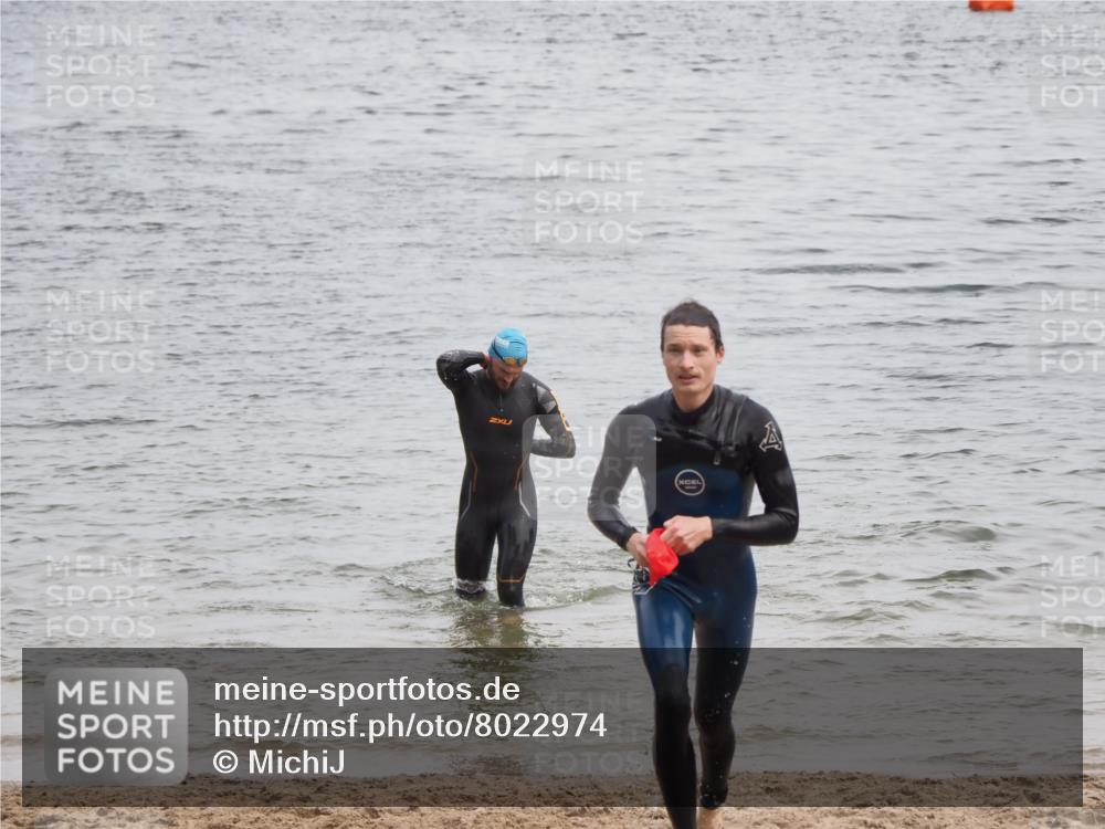 21.06.2025 - 27. Vierlanden-Triathlon MichiJ http://msf.ph/oto/8022974 15.06.2026 10:53:52 Schwimmen 650, 726, 757 meine-sportfotos.de