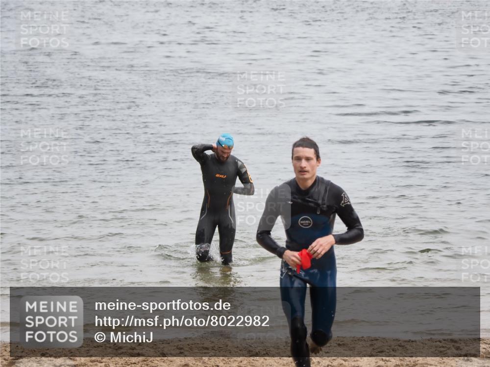 21.06.2025 - 27. Vierlanden-Triathlon MichiJ http://msf.ph/oto/8022982 15.06.2026 10:53:52 Schwimmen 650, 726, 757 meine-sportfotos.de