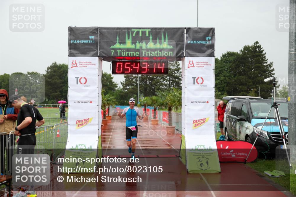 15.06.2025 - 7 Türme Triathlon Michael Strokosch http://msf.ph/oto/8023105 15.06.2025 15:43:14 Ziel  meine-sportfotos.de
