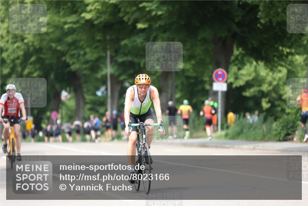 15.06.2025 - 7 Türme Triathlon Yannick Fuchs http://msf.ph/oto/8023166 15.06.2025 13:35:50 Radfahren 302, 868 meine-sportfotos.de