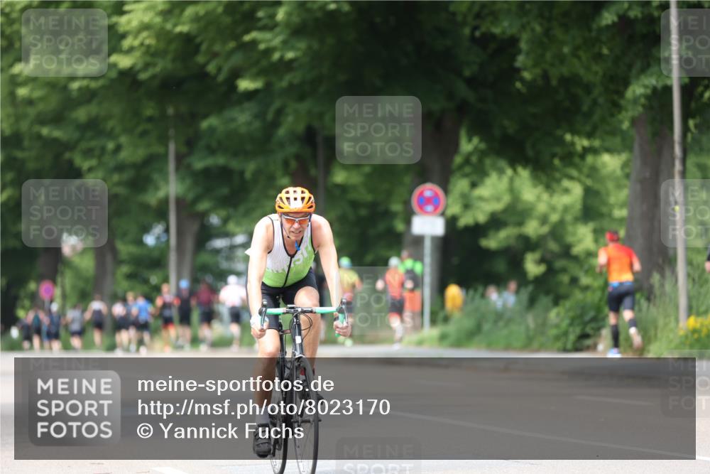 15.06.2025 - 7 Türme Triathlon Yannick Fuchs http://msf.ph/oto/8023170 15.06.2025 13:35:50 Radfahren 302, 868 meine-sportfotos.de