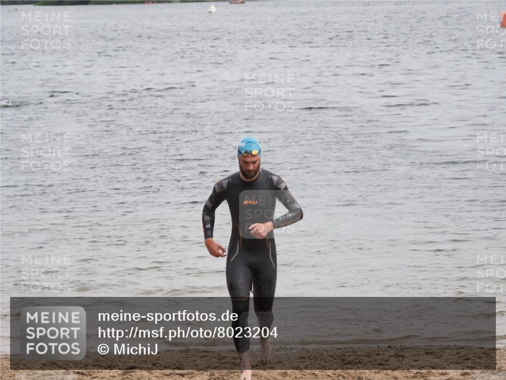 21.06.2025 - 27. Vierlanden-Triathlon MichiJ http://msf.ph/oto/8023204 15.06.2026 10:53:57 Schwimmen 650, 726, 757 meine-sportfotos.de