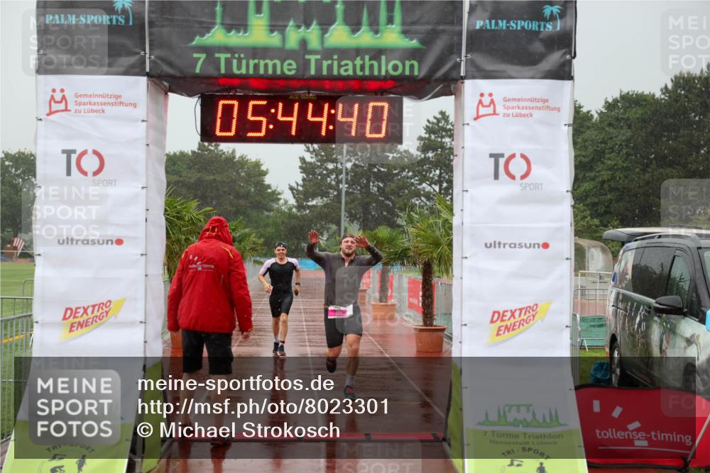 15.06.2025 - 7 Türme Triathlon Michael Strokosch http://msf.ph/oto/8023301 15.06.2025 15:44:40 Ziel 274, 296 meine-sportfotos.de