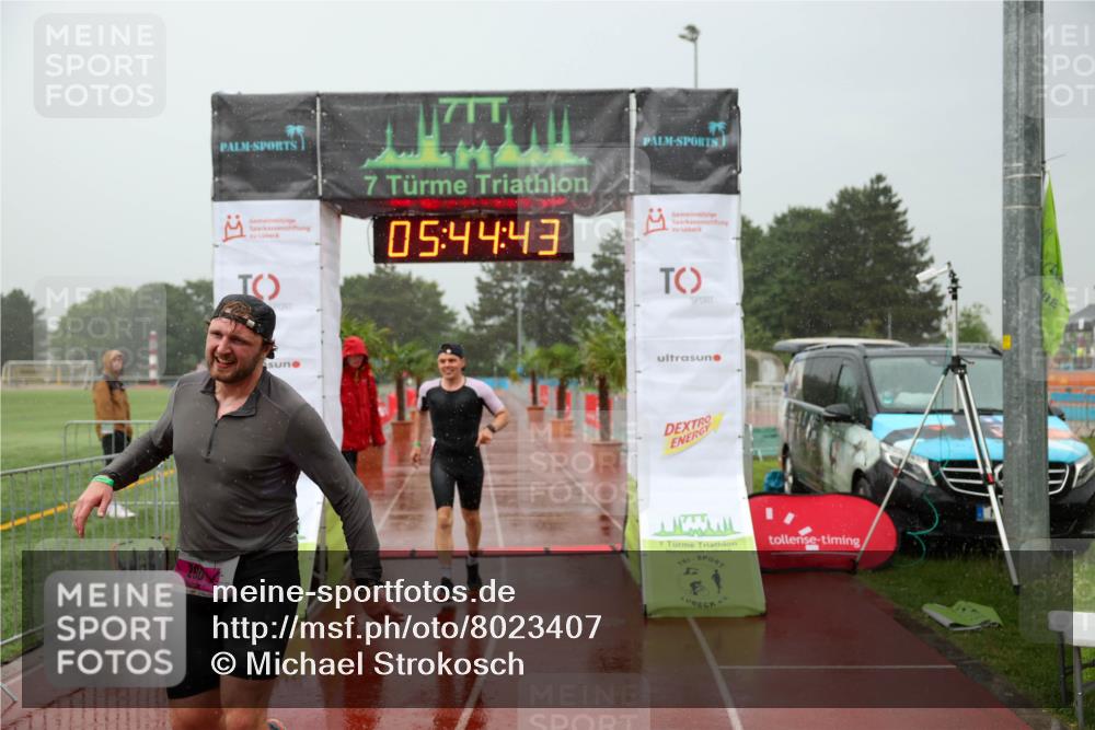 15.06.2025 - 7 Türme Triathlon Michael Strokosch http://msf.ph/oto/8023407 15.06.2025 15:44:43 Ziel 274, 296 meine-sportfotos.de