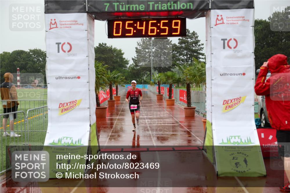 15.06.2025 - 7 Türme Triathlon Michael Strokosch http://msf.ph/oto/8023469 15.06.2025 15:46:58 Ziel 243 meine-sportfotos.de