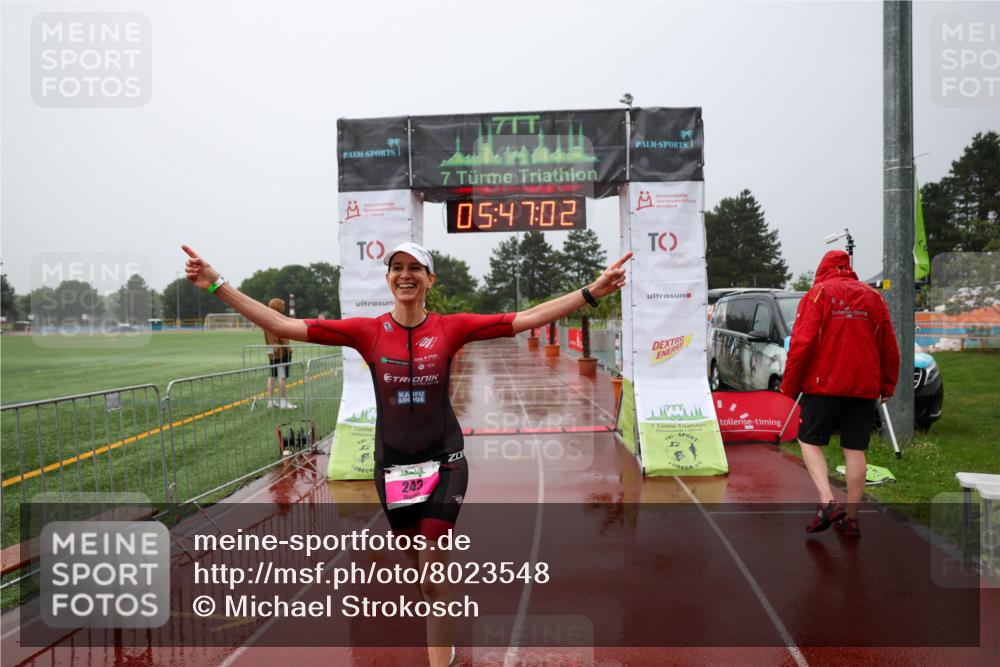 15.06.2025 - 7 Türme Triathlon Michael Strokosch http://msf.ph/oto/8023548 15.06.2025 15:47:02 Ziel 243 meine-sportfotos.de