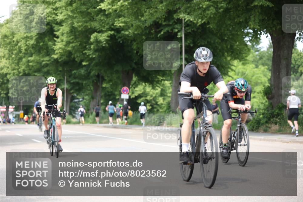15.06.2025 - 7 Türme Triathlon Yannick Fuchs http://msf.ph/oto/8023562 15.06.2025 13:36:16 Radfahren 464, 1088, 1111, 1134 meine-sportfotos.de