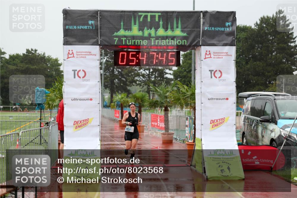15.06.2025 - 7 Türme Triathlon Michael Strokosch http://msf.ph/oto/8023568 15.06.2025 15:47:45 Ziel 512 meine-sportfotos.de