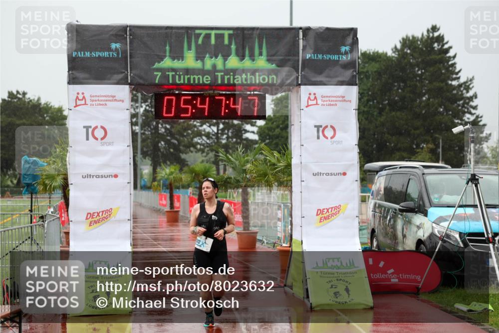 15.06.2025 - 7 Türme Triathlon Michael Strokosch http://msf.ph/oto/8023632 15.06.2025 15:47:47 Ziel 512 meine-sportfotos.de