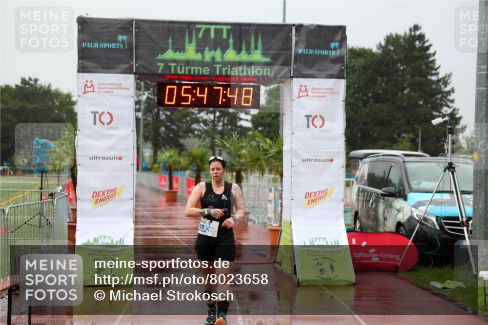 15.06.2025 - 7 Türme Triathlon Michael Strokosch http://msf.ph/oto/8023658 15.06.2025 15:47:48 Ziel 512 meine-sportfotos.de