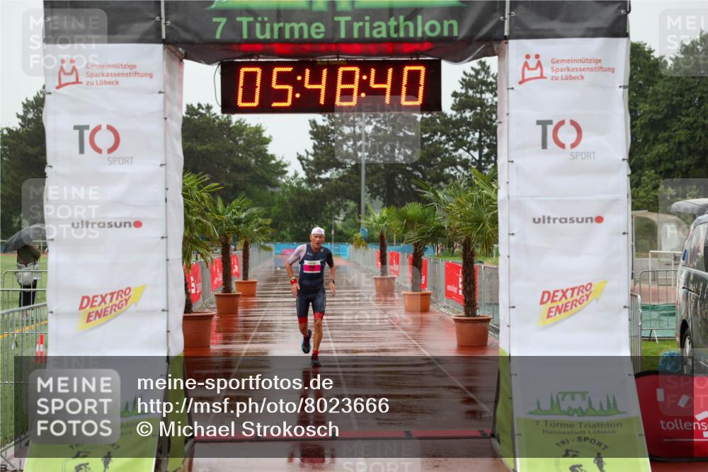 15.06.2025 - 7 Türme Triathlon Michael Strokosch http://msf.ph/oto/8023666 15.06.2025 15:48:40 Ziel 216 meine-sportfotos.de