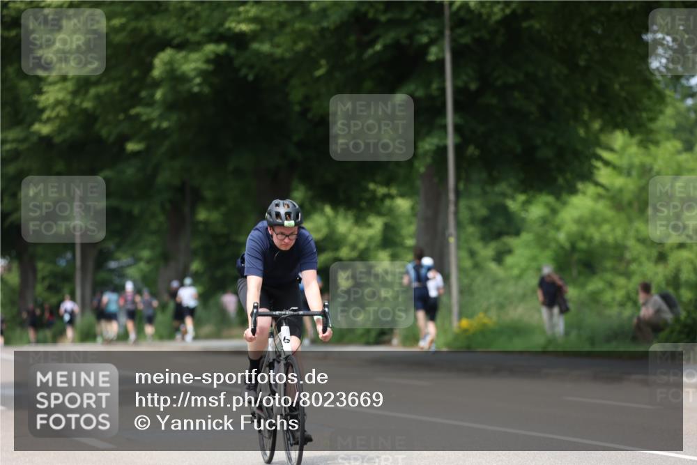 15.06.2025 - 7 Türme Triathlon Yannick Fuchs http://msf.ph/oto/8023669 15.06.2025 13:36:21 Radfahren 464, 503 meine-sportfotos.de
