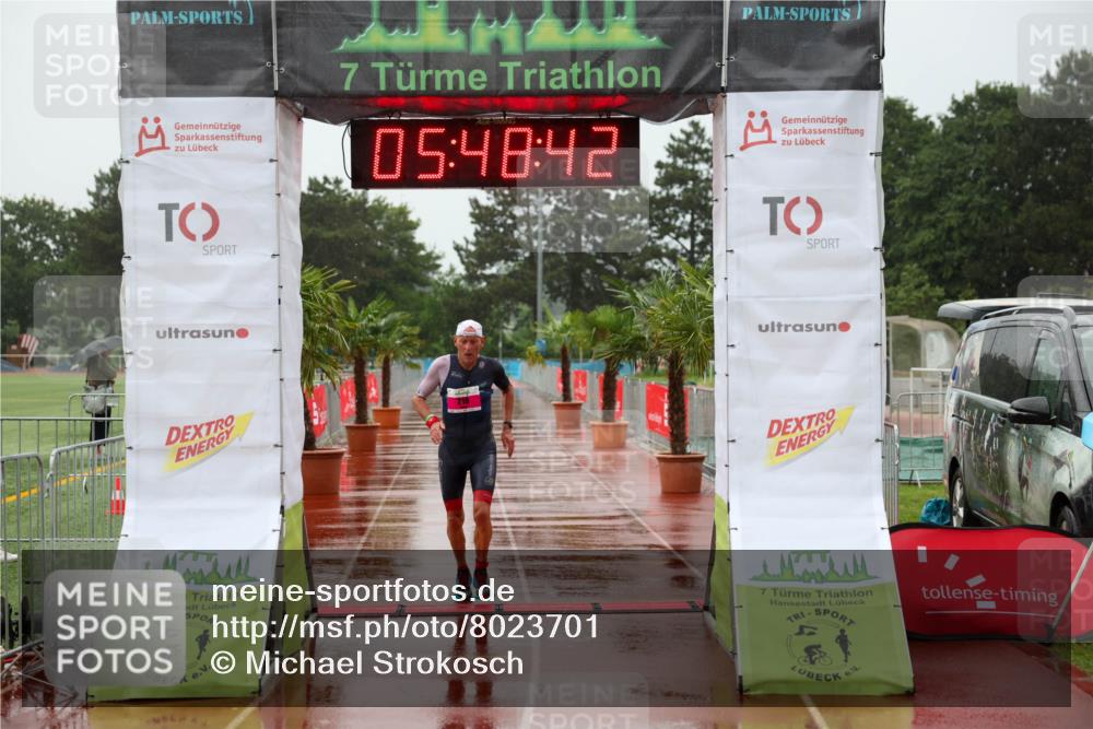 15.06.2025 - 7 Türme Triathlon Michael Strokosch http://msf.ph/oto/8023701 15.06.2025 15:48:42 Ziel 216 meine-sportfotos.de