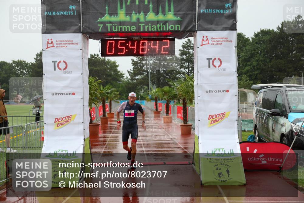 15.06.2025 - 7 Türme Triathlon Michael Strokosch http://msf.ph/oto/8023707 15.06.2025 15:48:42 Ziel 216 meine-sportfotos.de