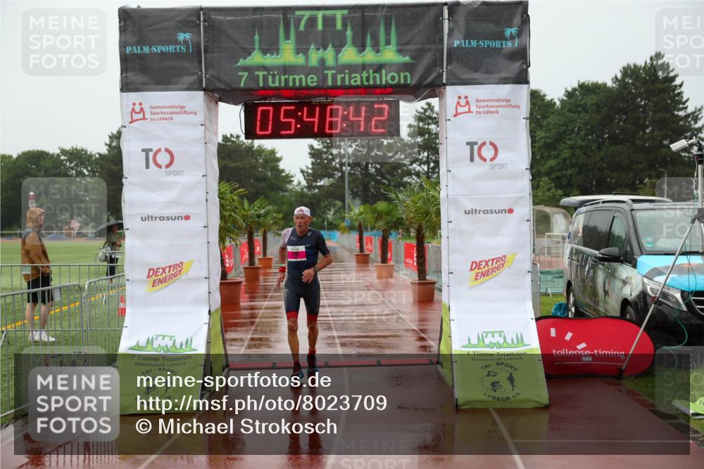 15.06.2025 - 7 Türme Triathlon Michael Strokosch http://msf.ph/oto/8023709 15.06.2025 15:48:42 Ziel 216 meine-sportfotos.de